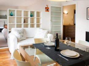Apartamento con terraza privada y Wifi en el corazón de Barcelona - ES-341-5